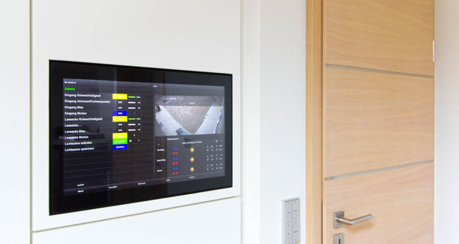 Smarthome-Muenchen_Kueche_Touchpanel Touchpanel flächenbündig in der Wnad